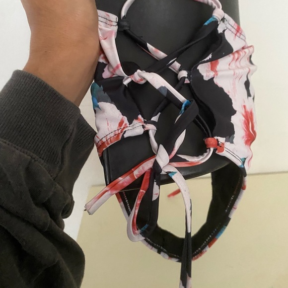 Bathing suit. Top can be worn as outerwear. - Picture 3 of 3